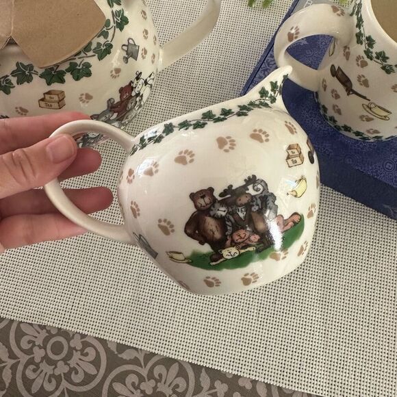 Boyds Bears Paul Cardew 25th Anniversary Porcelain Teapot, Mug and Creamer Lot - Picture 6 of 9